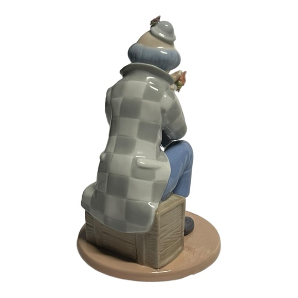 PS Design 2002 " Clown With Dog " Porcelain Detailed Figure EUC - Picture 9 of 10